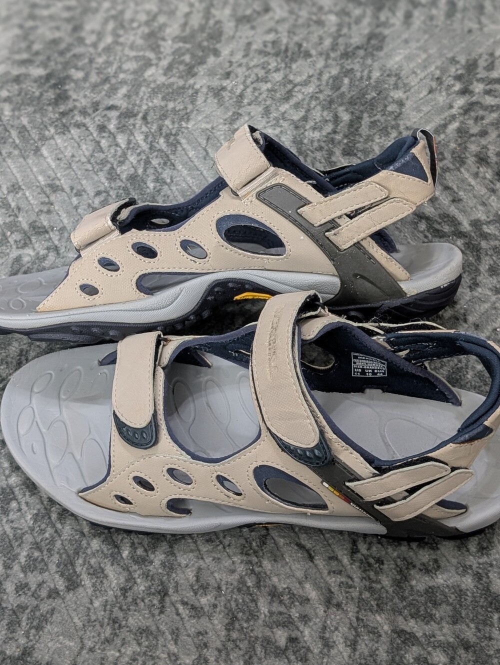Merrell Chameleon 2 Hiking Sandals Tan Navy Mens Size 11 Outdoor Shoe